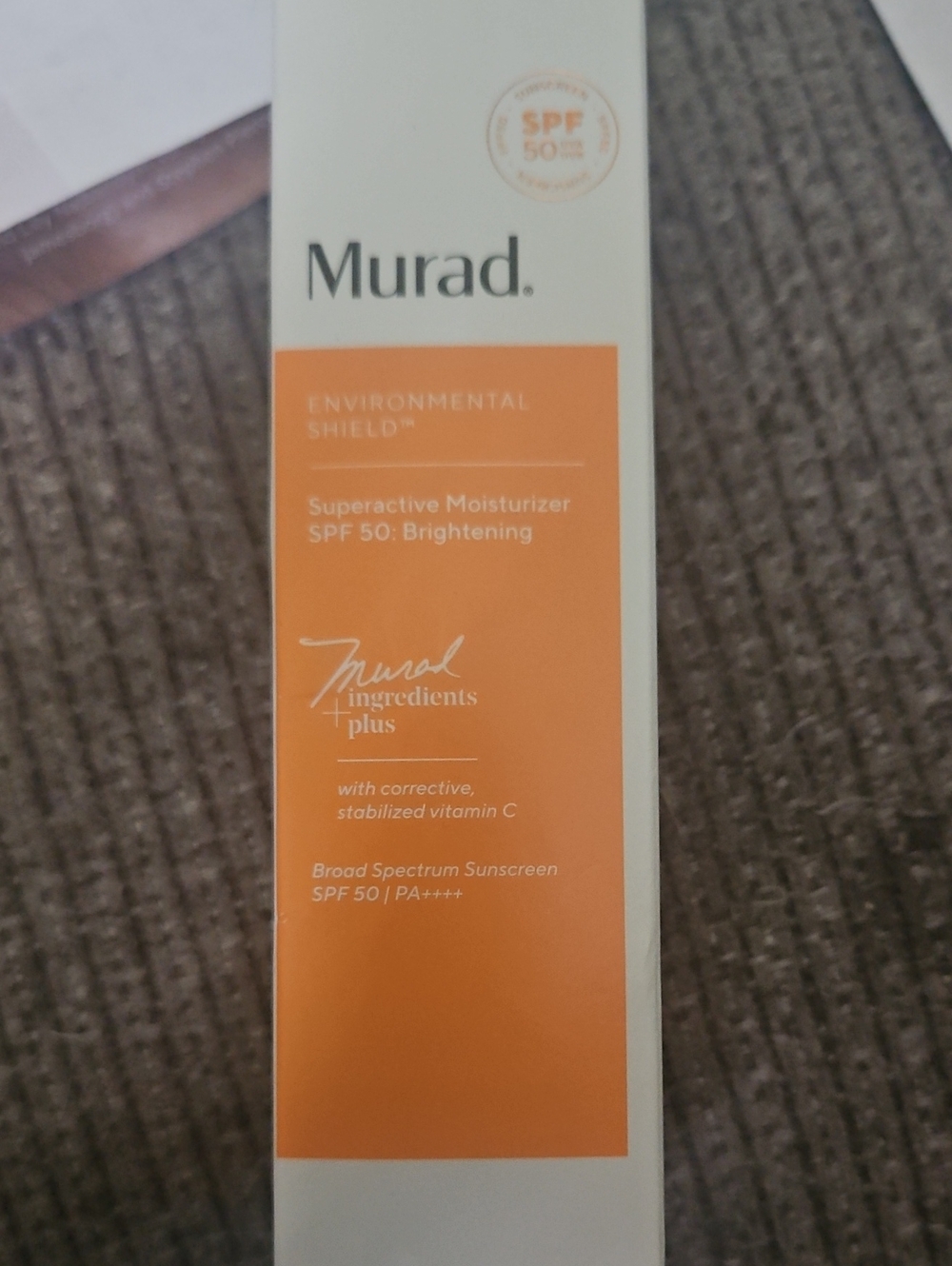 Murad Superactive Moisturizer SPF 50 - Orange & White